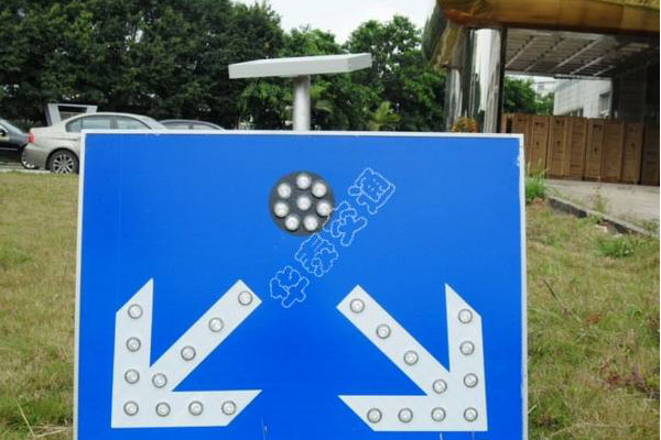 太陽(yáng)能發(fā)光標(biāo)志牌-004